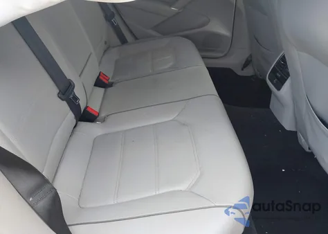 2018 Volkswagen Passat 2.0T Se from USA, damaged, VIN 1VWBA7A36JC032391